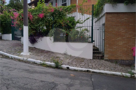 Casa à venda com 4 quartos, sendo 2 suítes,  em Rolinópolis, São Paulo, SP