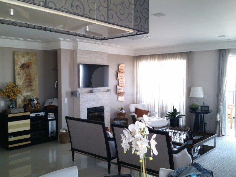 Apartamento à venda com 4 suítes em Vila Maria Alta, São Paulo, SP