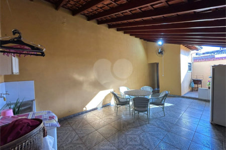 Casa à venda com 3 quartos em Engenheiro Carlos de Lacerda Chaves, Ribeirão Preto, SP