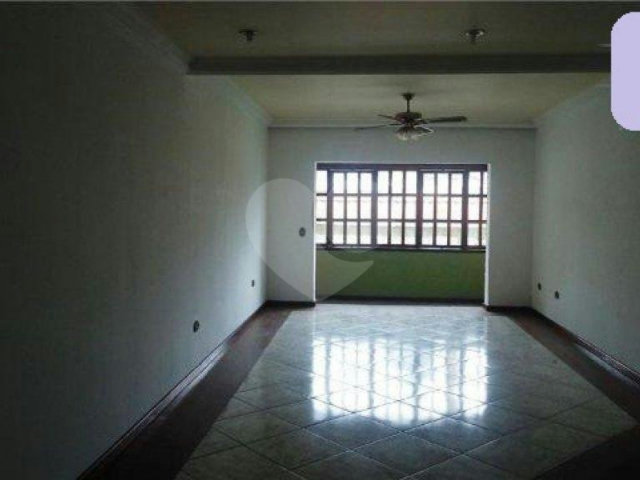 Casa à venda com 4 quartos, sendo 1 suíte,  em Jaguara, São Paulo, SP
