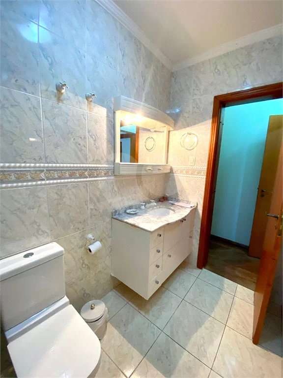 Sobrado 4 suítes, piscina e 6 vagas de garagem na Vila Lúcia