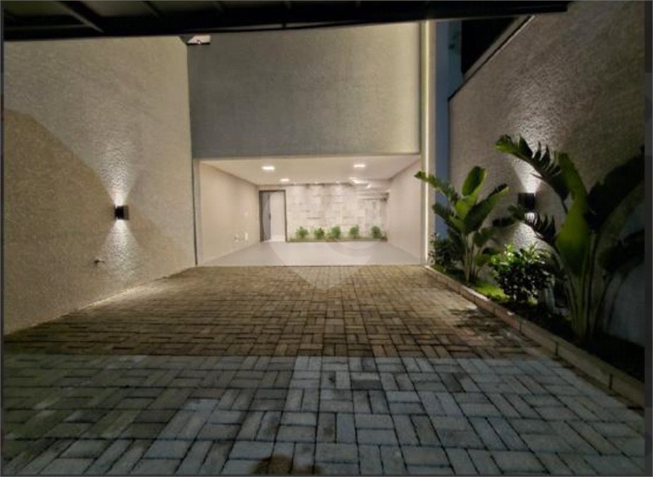 Casa à venda com 4 suítes no condomínio Villas do Jaguari, Santana de Parnaíba - SP