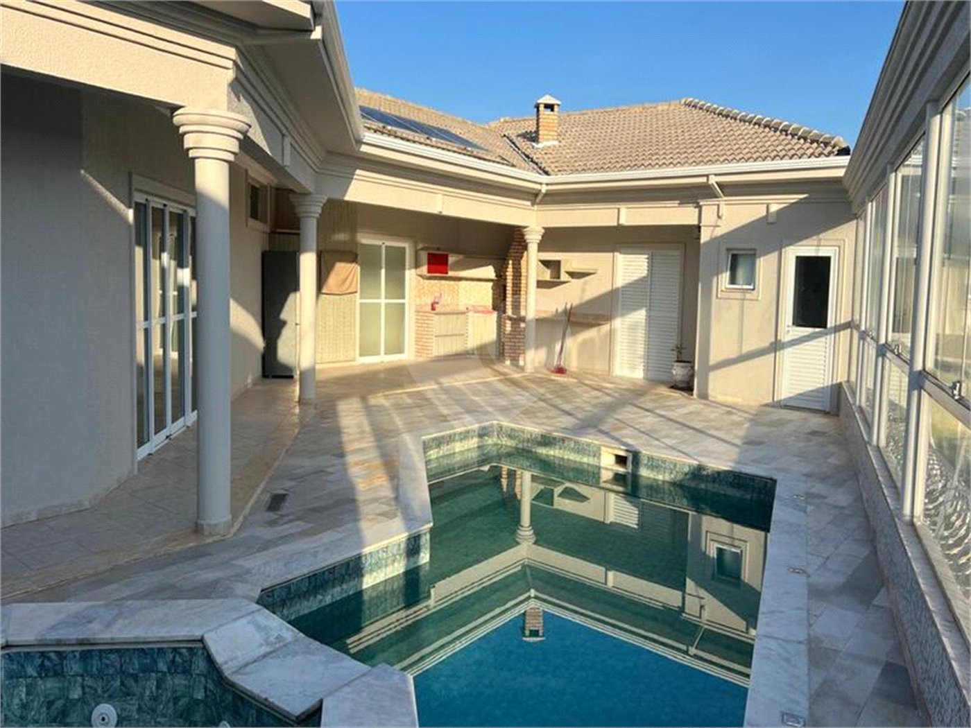 Casa à venda com 4 suítes no condomínio Jardim Residêncial da Villa Suiça, Indaiatuba - SP