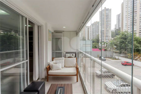 Apartamento à venda com 2 quartos, sendo 1 suíte, em Vila Andrade, São Paulo, SP
