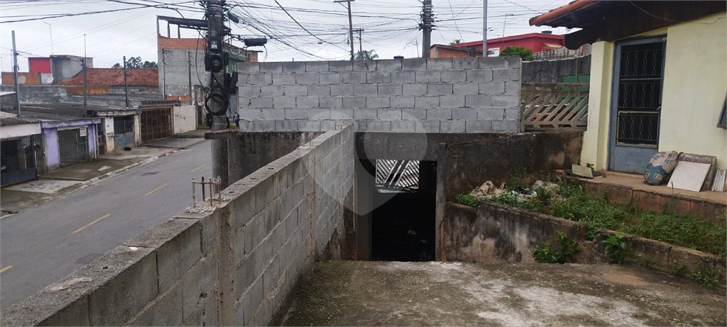 Casa à venda com 3 quartos, sendo 1 suíte, em Jardim Ikeda, Suzano, SP
