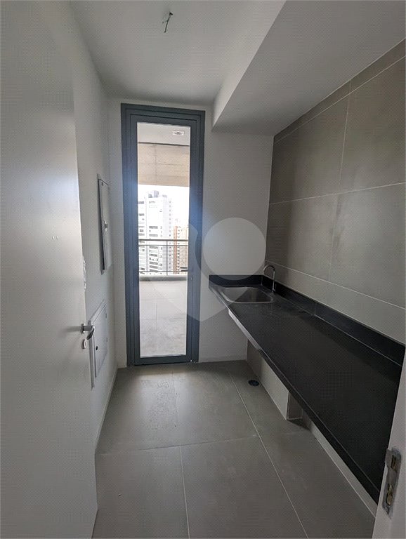 Apartamento à venda com 3 quartos, sendo 2 suítes, em Jardim das Acácias, São Paulo, SP