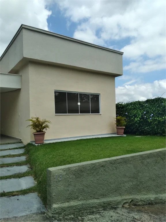 Casa à venda com 4 suítes no condomínio Saint Thomás Rua Uruana,9, Carapicuíba - SP
