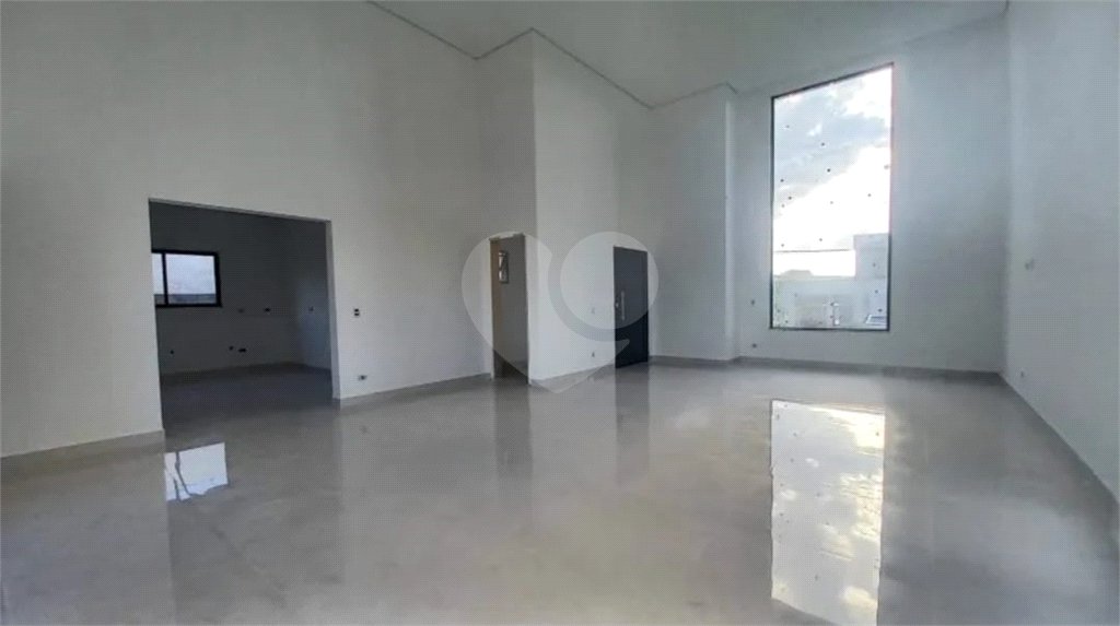 Casa à venda com 4 quartos, sendo 3 suítes,  no condomínio Samballa 3, Atibaia - SP