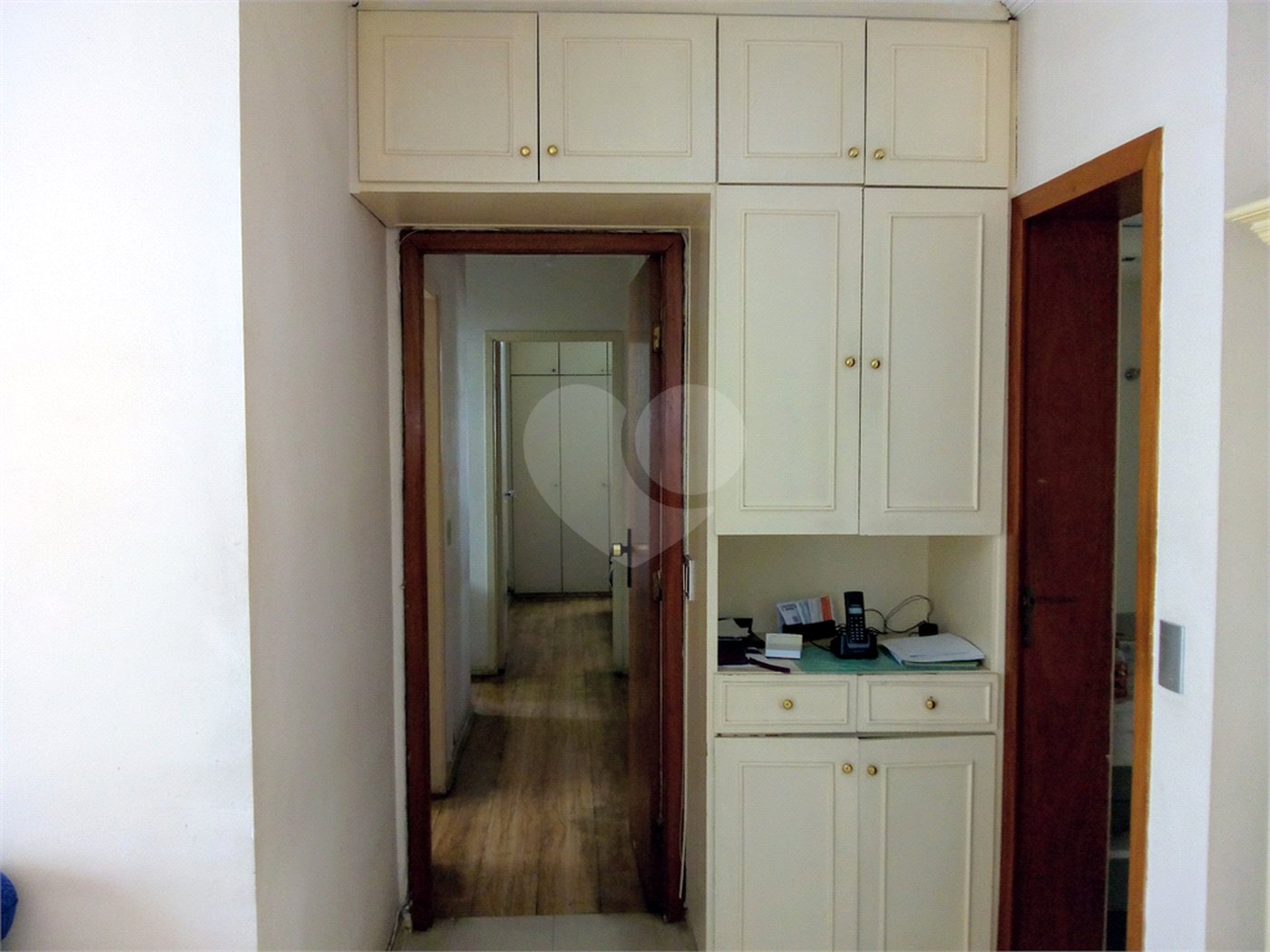 Apartamento à venda com 3 quartos, sendo 1 suíte,  em Vila Uberabinha, São Paulo, SP