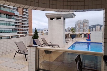 Apartamento Residencial à venda, Gonzaga, Santos - AP0761.