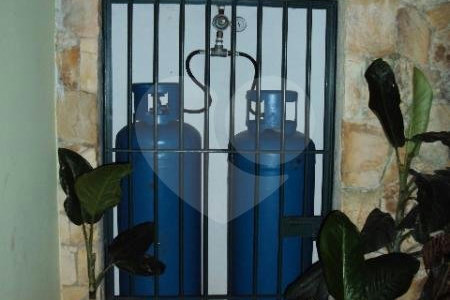 Sobrado à venda com 4 quartos, sendo 2 suítes, em Jardim Peri Peri, São Paulo, SP