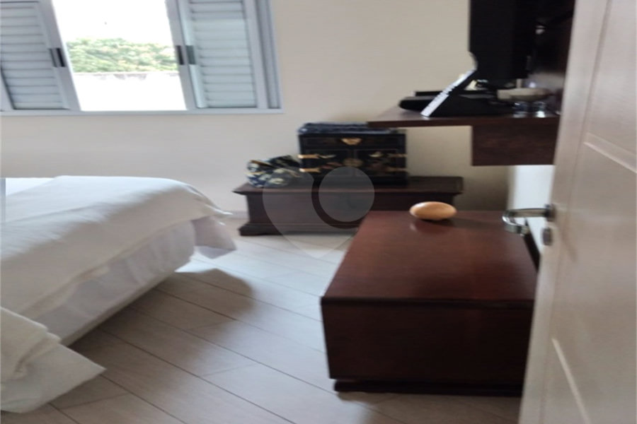 Casa à venda com 3 quartos, sendo 2 suítes, no condomínio Villa's Residencial, São Paulo - SP