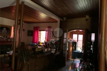 Sobrado à venda ou para alugar com 5 quartos, sendo 4 suítes, em Chácara Monte Alegre, São Paulo, SP