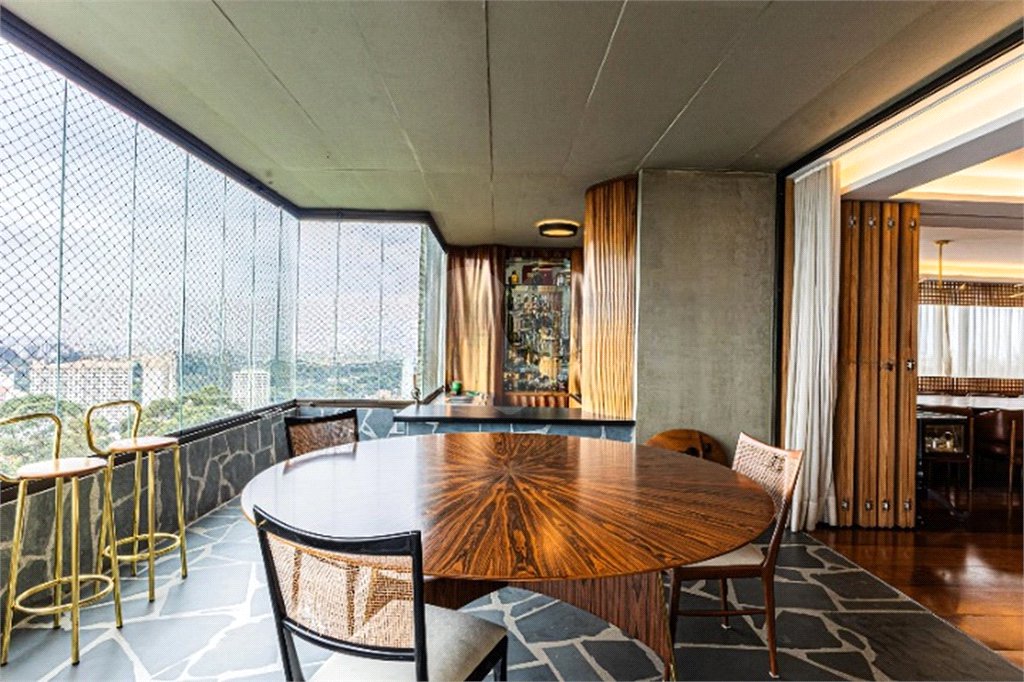 Apartamento à venda com 3 suítes em Vila Suzana, São Paulo, SP