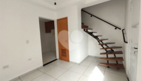 Casa para alugar com 2 suítes no condomínio Residencial Atucuri, São Paulo - SP