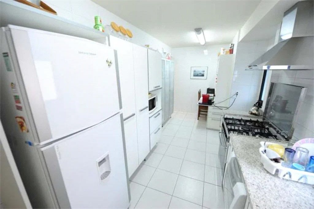 Apartamento à venda ou para alugar com 3 quartos, sendo 2 suítes, em Jardim Morumbi, São Paulo, SP