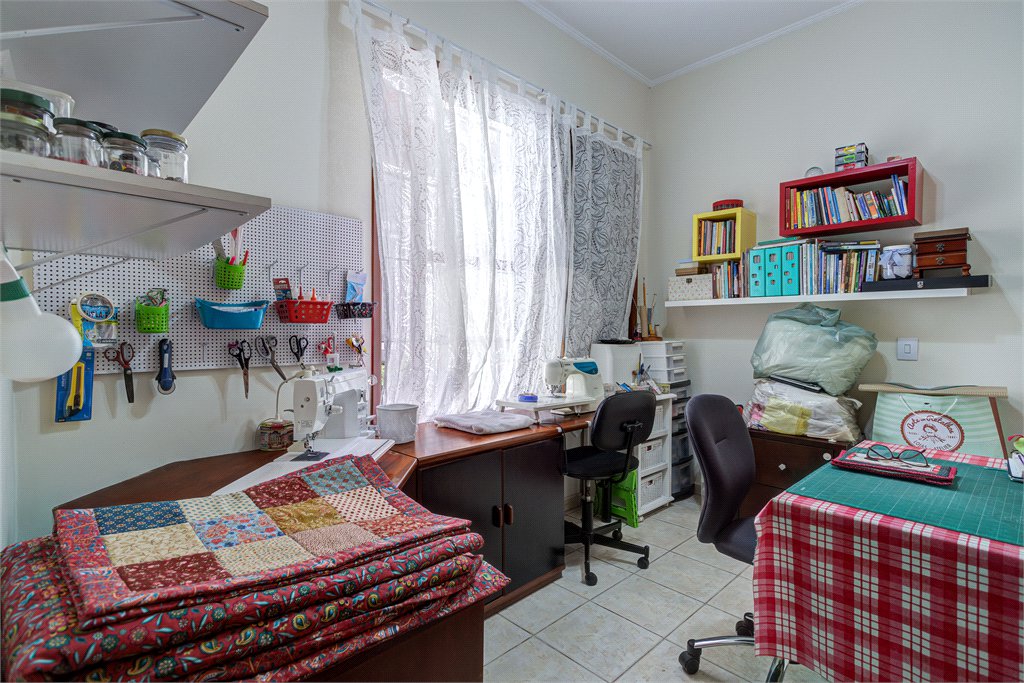 Casa à venda com 3 quartos, sendo 1 suíte, em Alto da Boa Vista, São Paulo, SP
