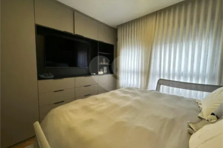 Apartamento à venda com 3 suítes em Campo Belo, São Paulo, SP