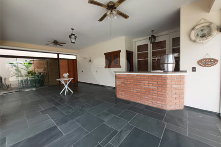 Casa à venda com 6 suítes no condomínio Portal da Raposo, Sorocaba - SP