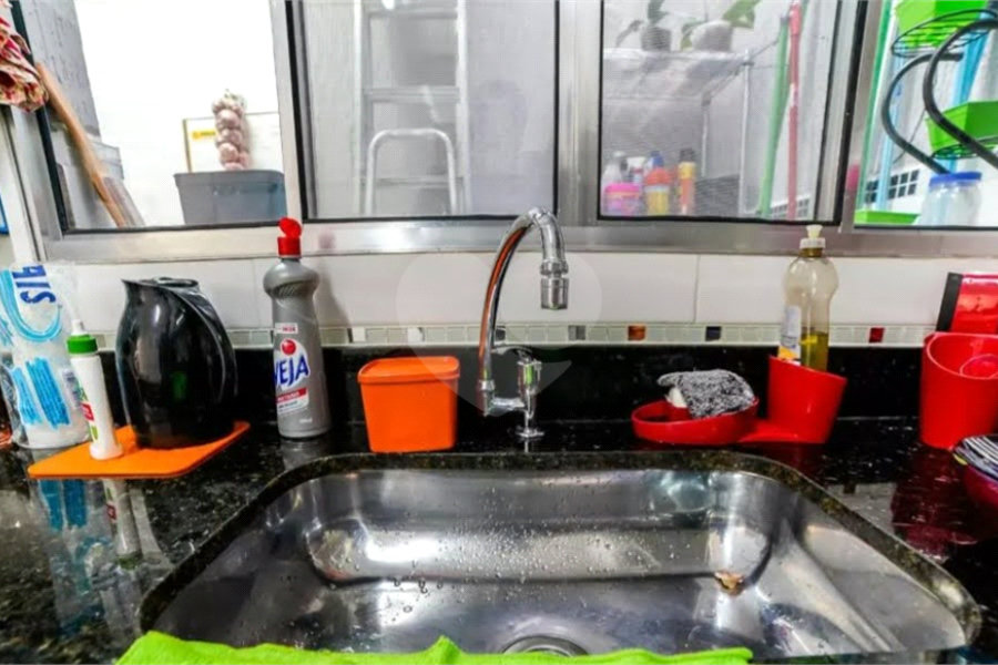 Casa à venda com 2 suítes no condomínio Lauro Korte, São Paulo - SP