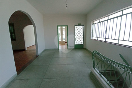 Casa à venda com 3 quartos no Centro, Vinhedo, SP