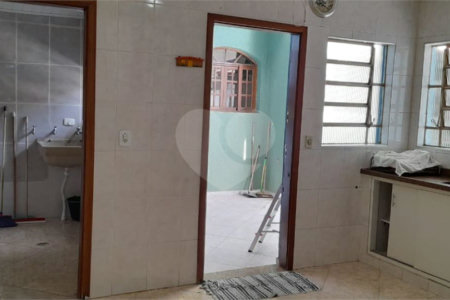 Sobrado à venda com 6 quartos, sendo 3 suítes, em Vila Divina Pastora, São Paulo, SP