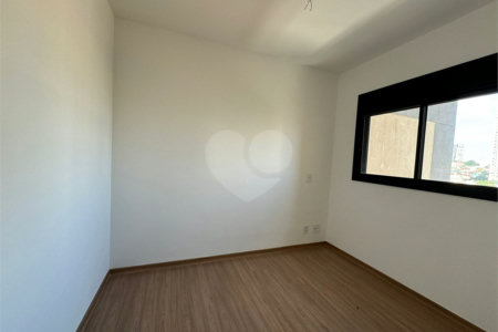 Flat à venda com 2 quartos em Vila Firmiano Pinto, São Paulo, SP