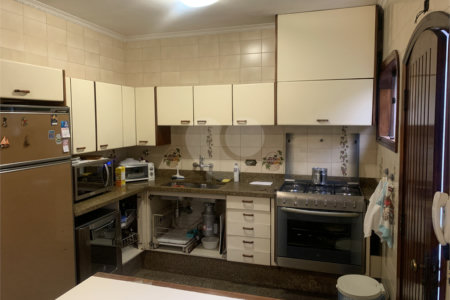 Sobrado à venda com 4 quartos, sendo 3 suítes, em Planalto Paulista, São Paulo, SP