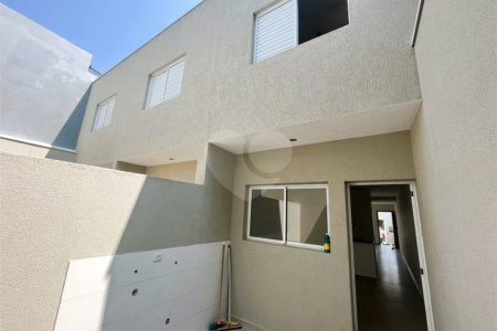 Sobrado à venda com 3 quartos, sendo 1 suíte,  em Vila Tiradentes, São Paulo, SP