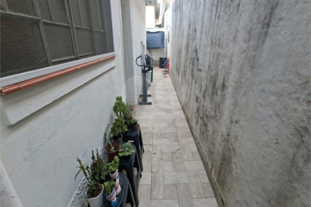 Casa Térrea à venda com 5 quartos, sendo 1 suíte, em Chora Menino, São Paulo, SP