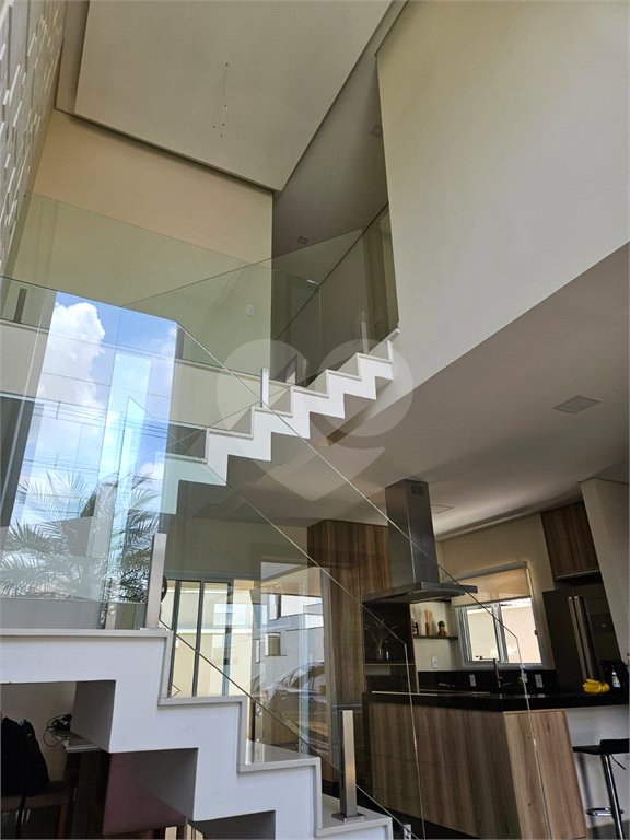 Casa à venda com 3 quartos, sendo 1 suíte, no condomínio Parque Real, Indaiatuba - SP