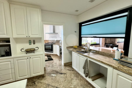 Apartamento à venda com 4 suítes em Moema, São Paulo, SP