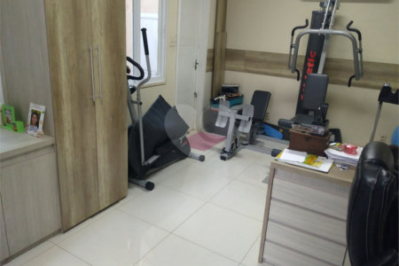 Casa à venda com 3 quartos, sendo 1 suíte,  no condomínio Conselheiro Ferraz, Rio de Janeiro - RJ