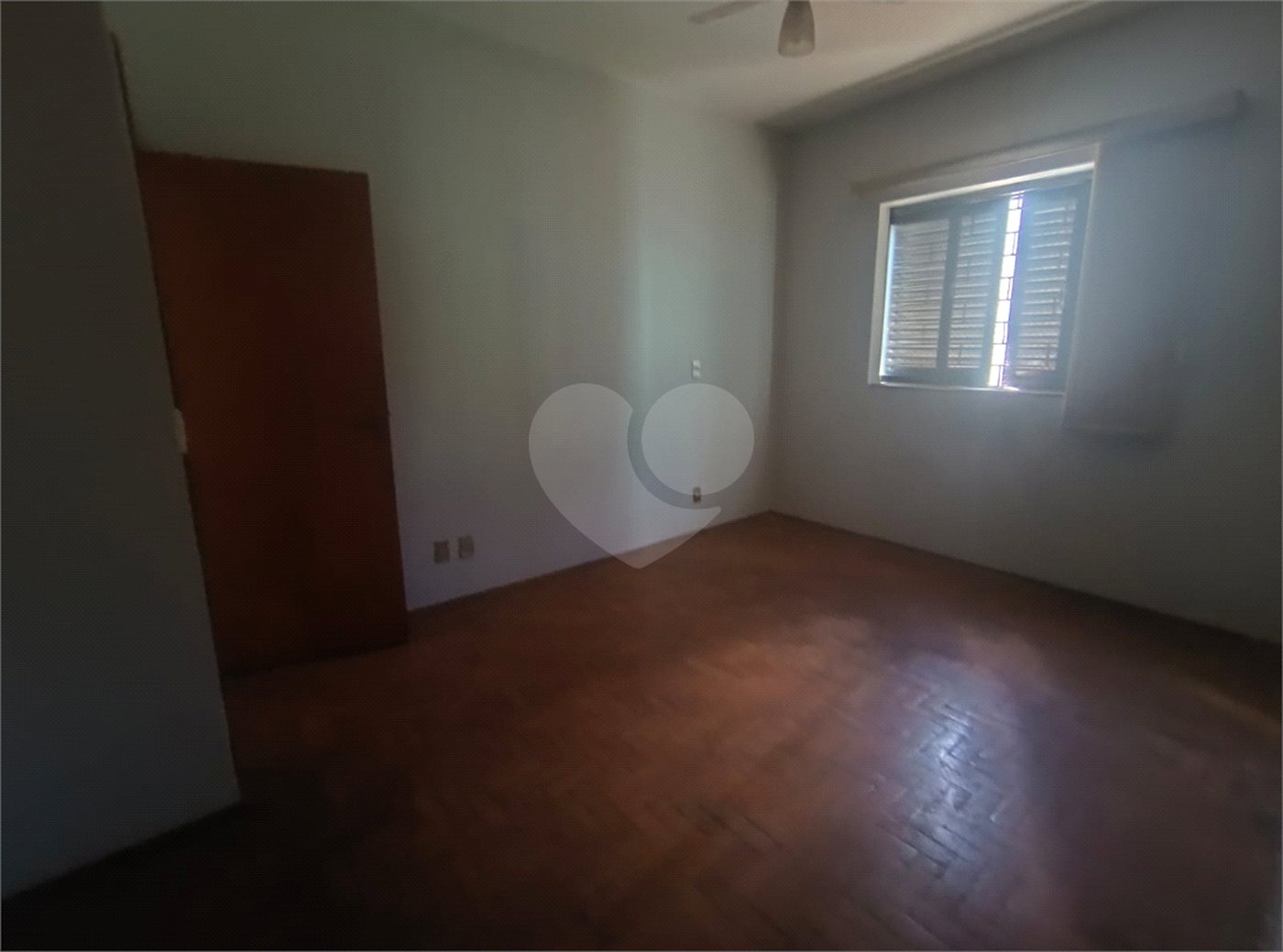 Casa à venda com 3 quartos, sendo 1 suíte, em Vila Santana, Araraquara, SP