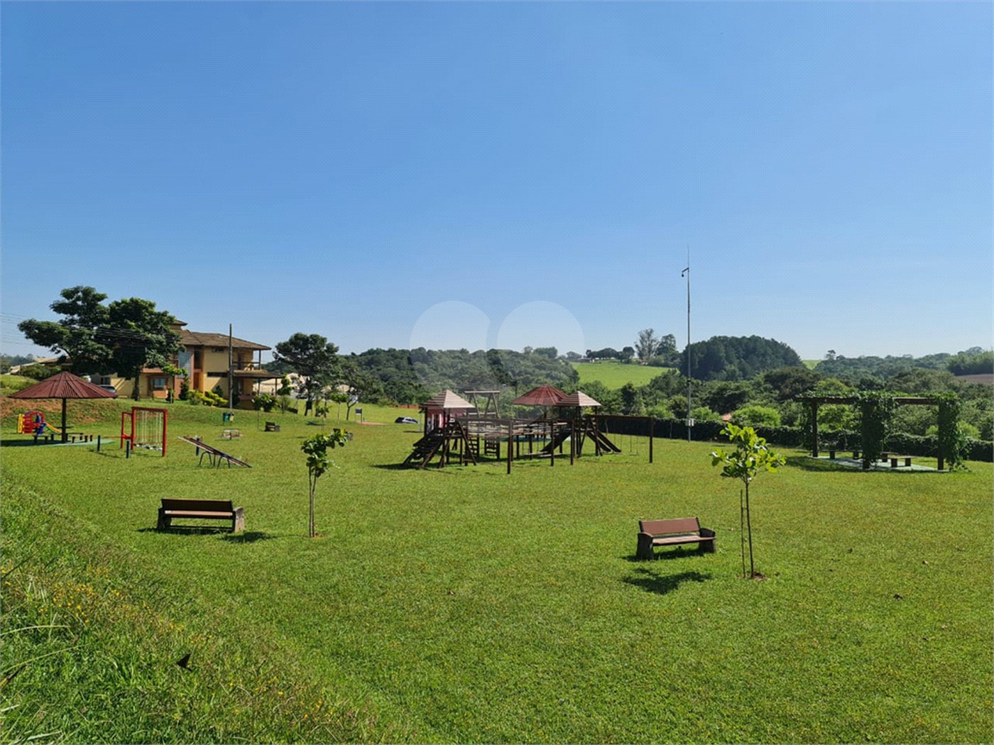 Terreno à venda no condomínio Village Saint Charbel, Araçoiaba da Serra - SP