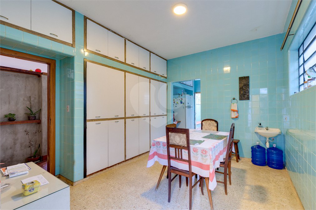 Casa à venda com 5 quartos, sendo 2 suítes, em Alto da Boa Vista, São Paulo, SP