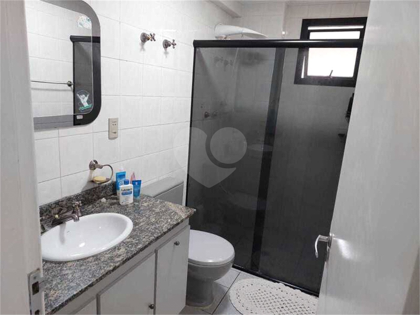 APARTAMENTO COM 125 M2 3 DORMITORIOS, SALA E COZINHA AMPLAS E 3 VAGAS DE GARAGEM. À VENDA EM SANTANA