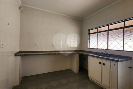 Casa à venda com 3 quartos, sendo 2 suítes, em Jardim Europa (vila Xavier), Araraquara, SP
