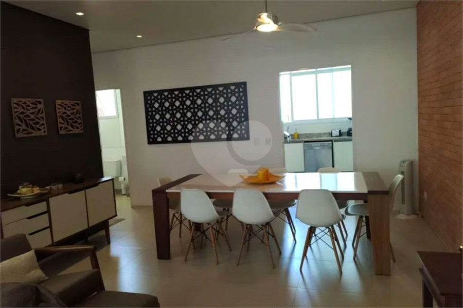 Maravilhosa Casa em Condomínio com 4 Suítes na Praia de Juquehy!!!
