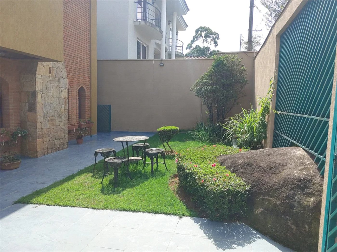 Casa à venda com 4 quartos, sendo 2 suítes, em Parque dos Príncipes, São Paulo, SP