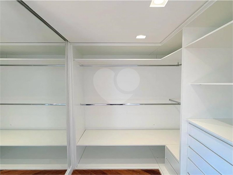 Apartamento para alugar com 2 suítes em Vila Andrade, São Paulo, SP