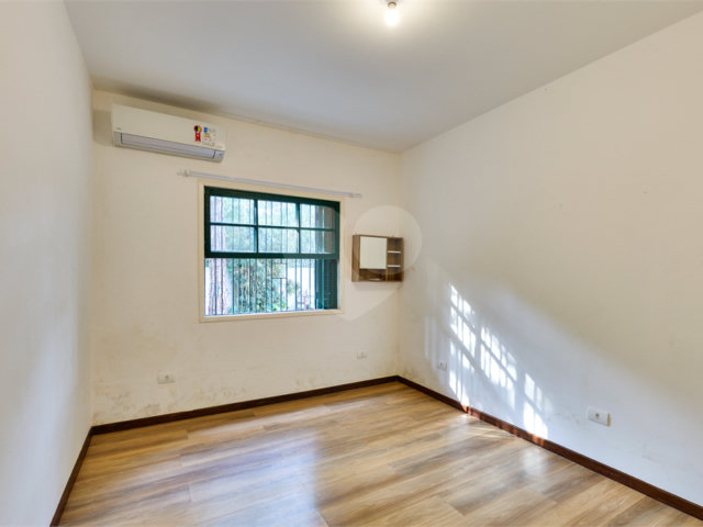 Casa para alugar com 5 quartos, sendo 3 suítes,  em Chácara Monte Alegre, São Paulo, SP