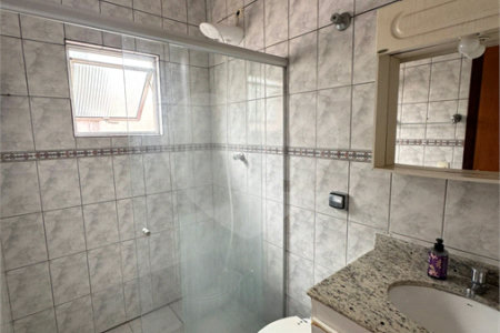 Casa à venda com 3 quartos, sendo 1 suíte, em Vila Constança, São Paulo, SP