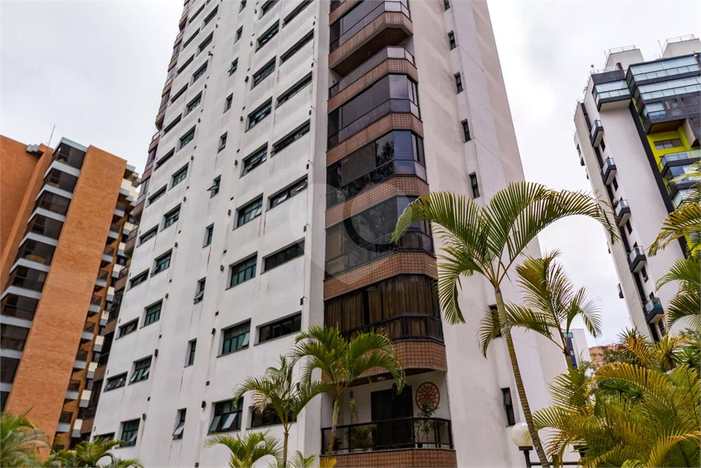 Apartamento à venda com 3 quartos, sendo 1 suíte, em Vila Andrade, São Paulo, SP
