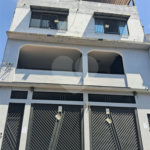 Sobrado à venda com 10 quartos, sendo 1 suíte, em Parque Ramos Freitas, São Paulo, SP