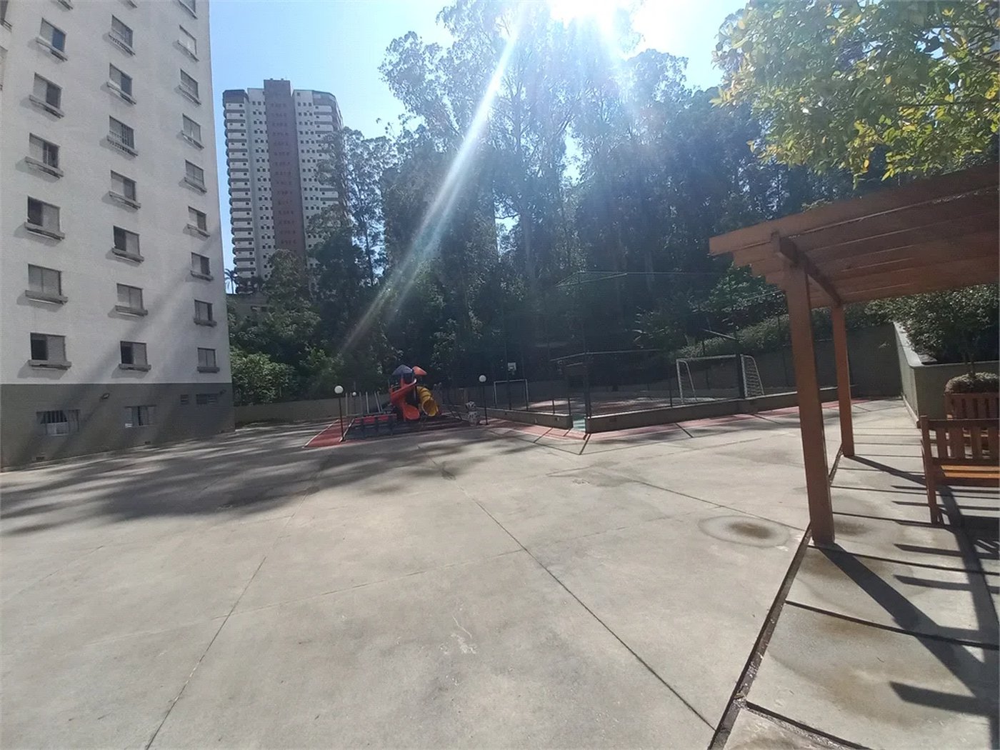 Apartamento à venda com 3 quartos, sendo 1 suíte,  em Vila Andrade, São Paulo, SP