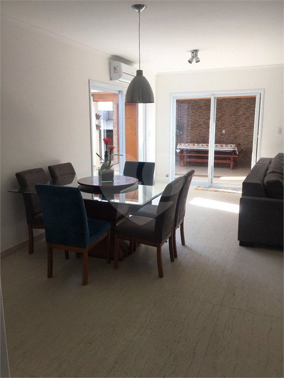 Casa à venda com 3 suítes no condomínio Lago da Serra, Araçoiaba da Serra - SP