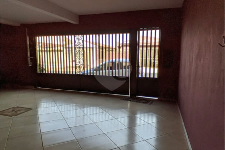 Casa à venda com 4 quartos, sendo 1 suíte, em Valentina Figueiredo, Ribeirão Preto, SP