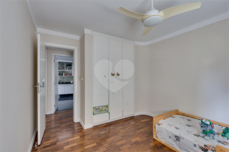 Apartamento à venda com 4 quartos, sendo 1 suíte, em Santo Amaro, São Paulo, SP
