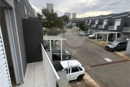Casa à venda com 2 quartos no condomínio Carvalho Lagares, Poá - SP